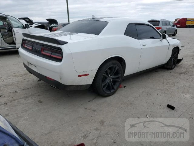 2C3CDZAG0JH332961 2018 Dodge Challenger Sxt