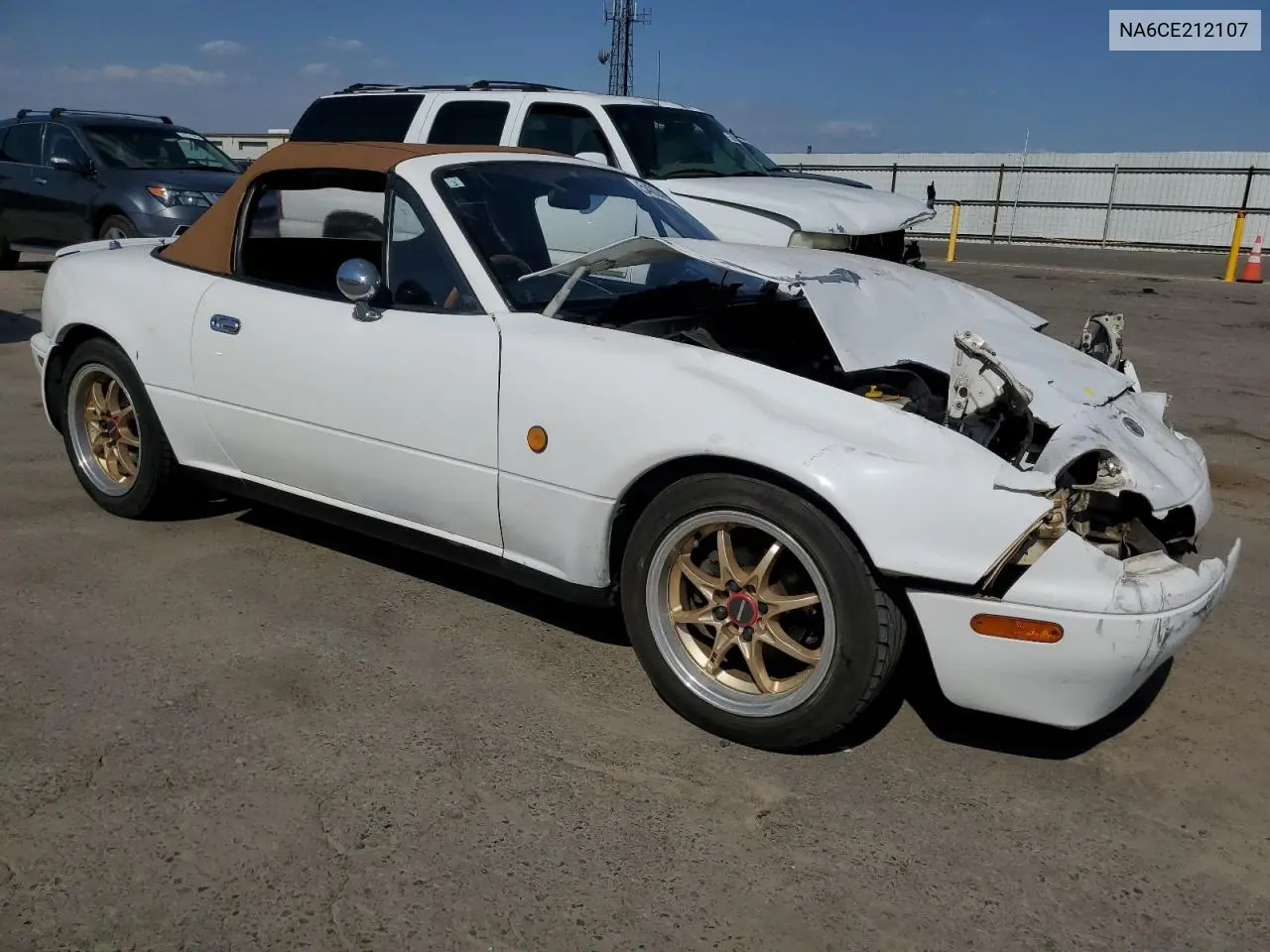 NA6CE212107 1993 Euno Roadster
