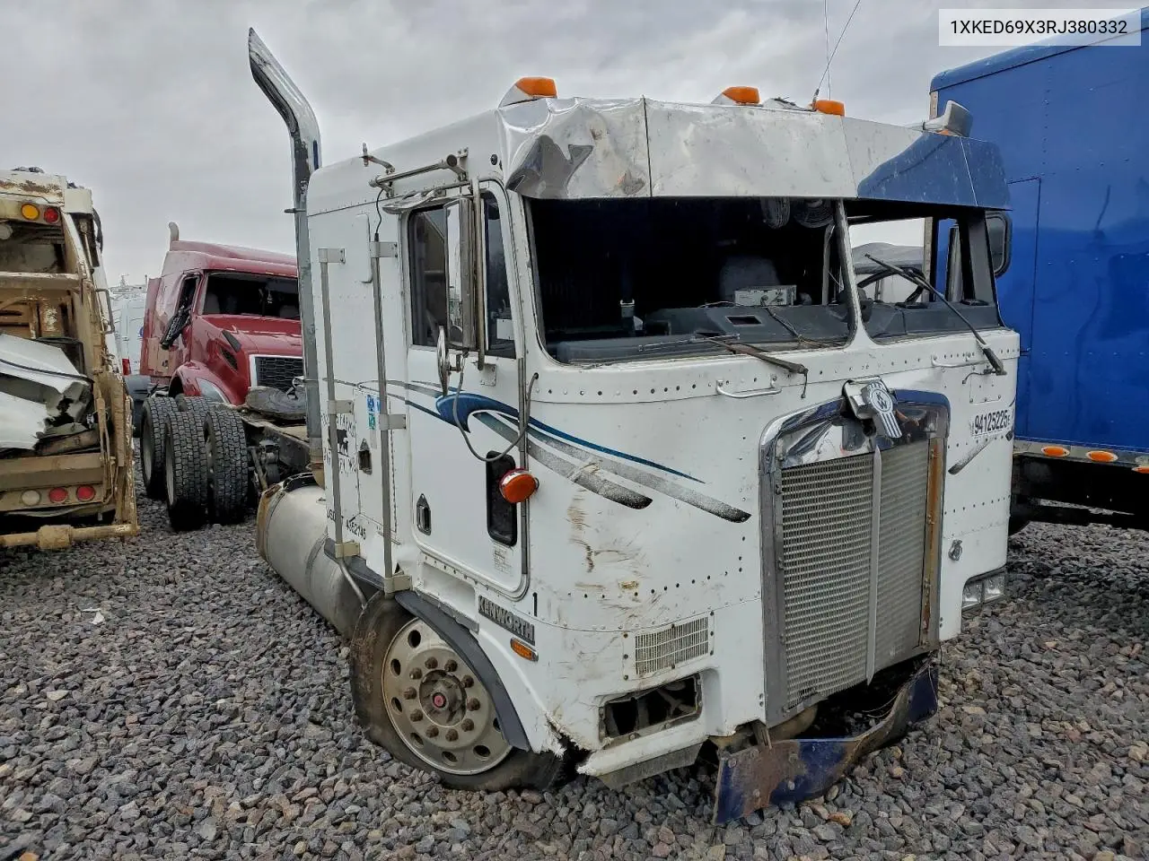 1994 Kenworth K100E Semi Truck VIN: 1XKED69X3RJ380332 Lot: 94125225