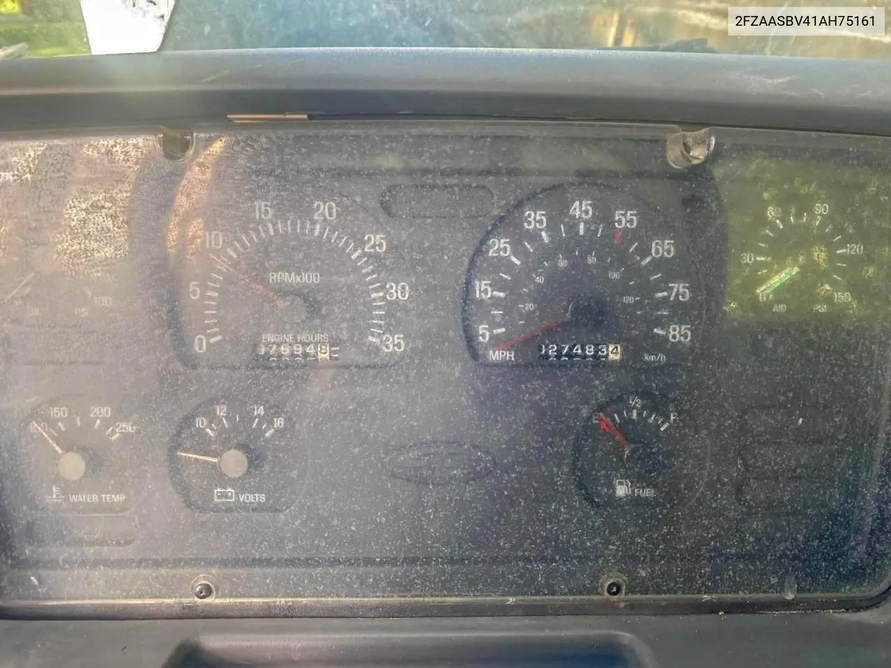 2FZAASBV41AH75161 2001 Sterling Truck L 7500