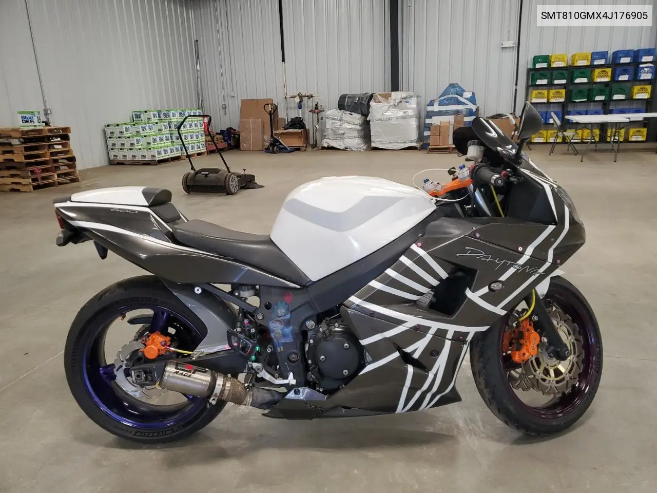 SMT810GMX4J176905 2004 Triumph Daytona 600