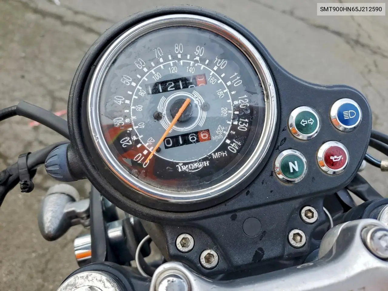 SMT900HN65J212590 2005 Triumph Motorcycle Bonneville