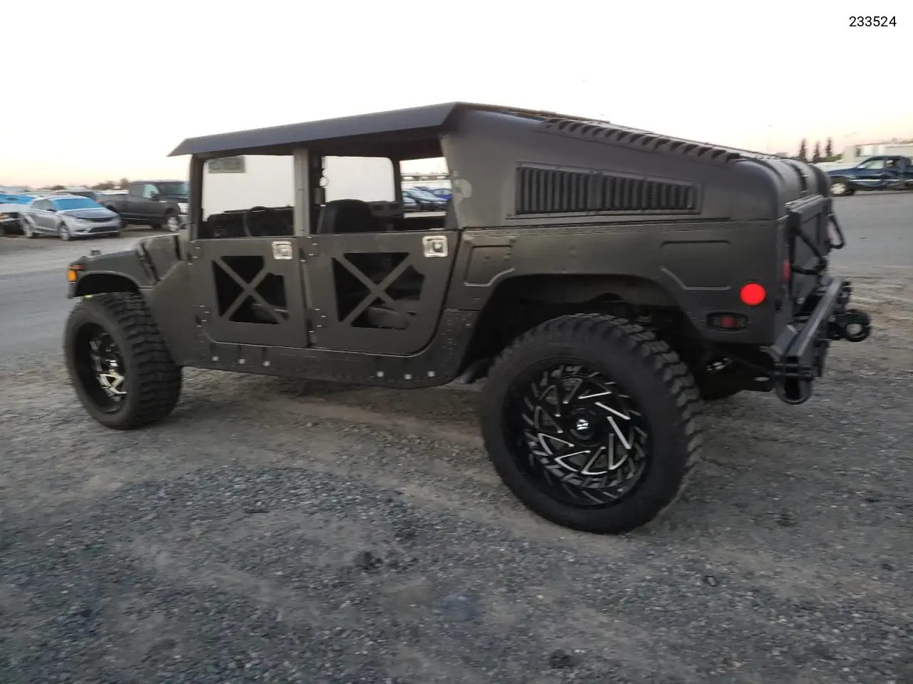 233524 2005 American General Hummer