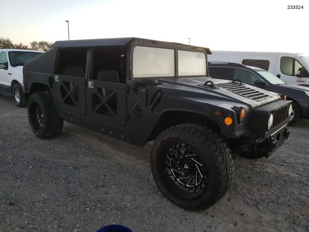 233524 2005 American General Hummer