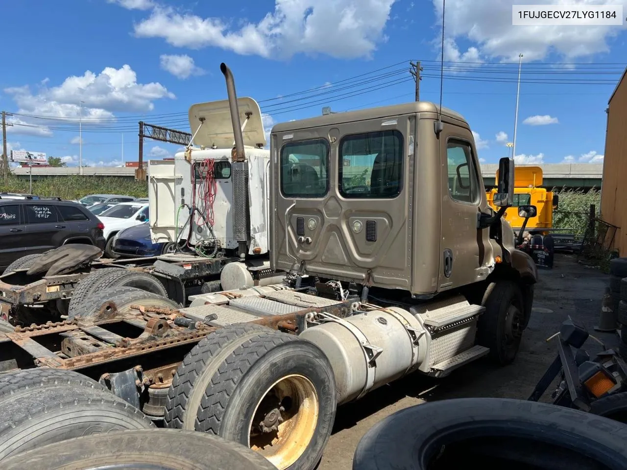 1FUJGECV27LYG1184 2007 Freightliner Cascadia