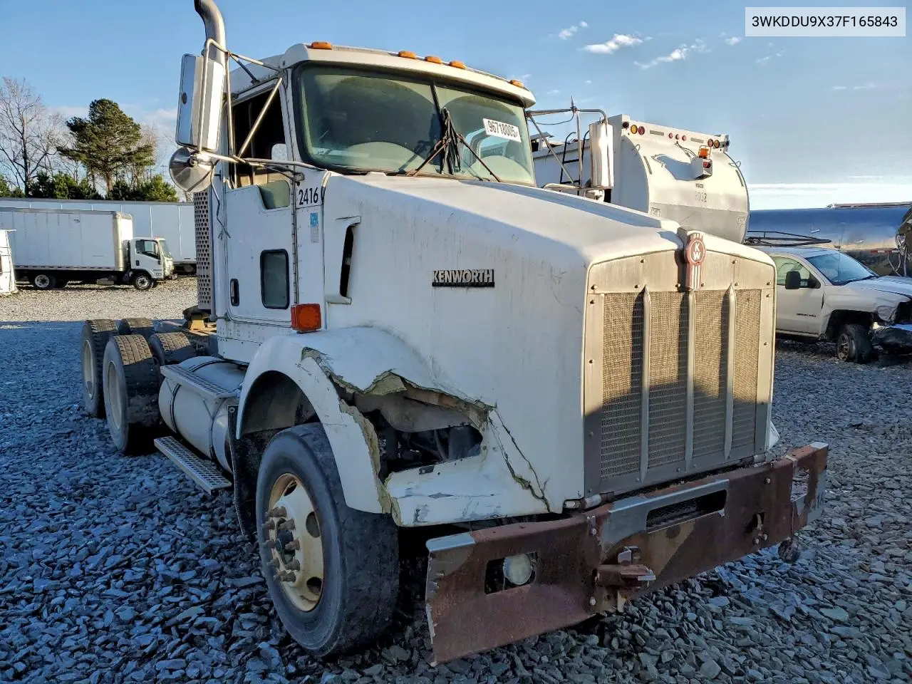 2007 Kenworth Construct - Semi Truck VIN: 3WKDDU9X37F165843 Lot: 96718005