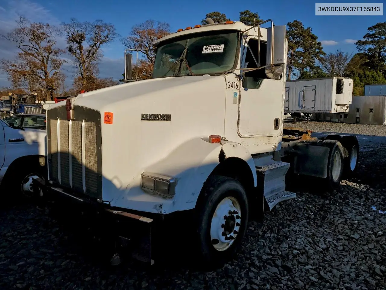 2007 Kenworth Construct - Semi Truck VIN: 3WKDDU9X37F165843 Lot: 96718005