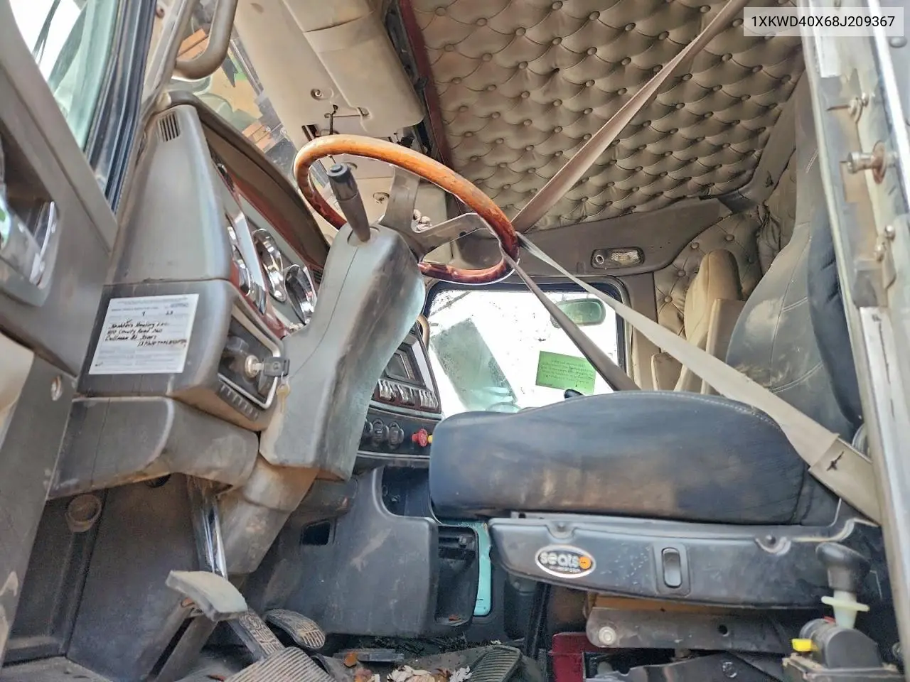 2008 Kenworth W900 Dump Truck VIN: 1XKWD40X68J209367 Lot: 94867055