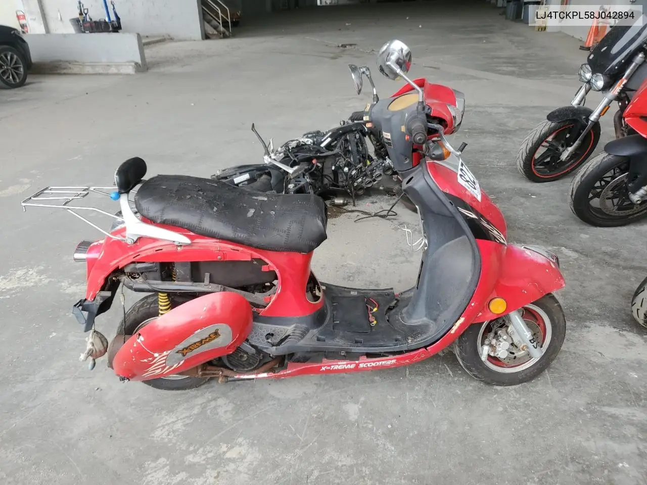 LJ4TCKPL58J042894 2010 Oeth Moped