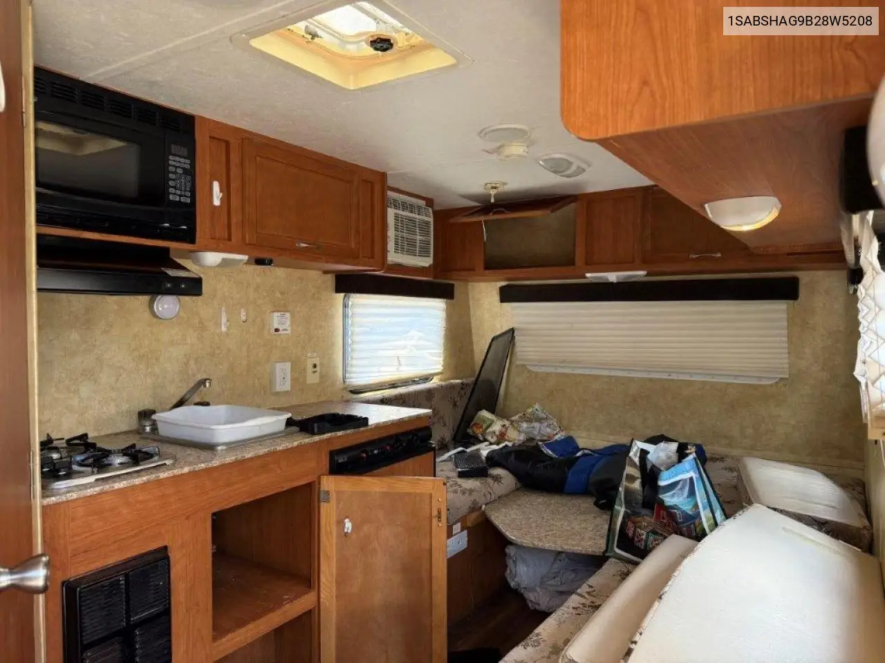 1SABSHAG9B28W5208 2011 Starcraft Ar-One Max