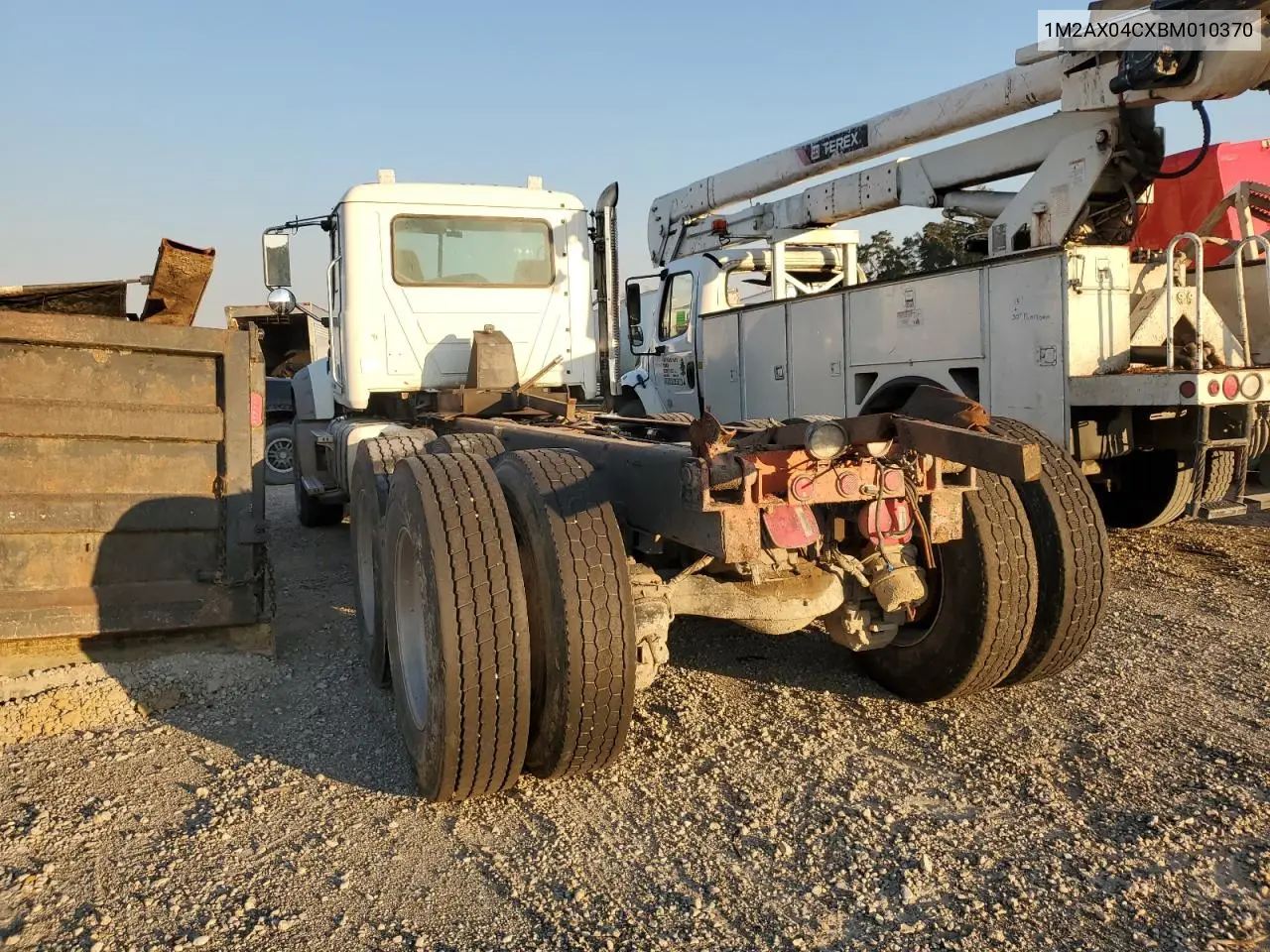 2011 Mack 700 Gu700 VIN: 1M2AX04CXBM010370 Lot: 90895565