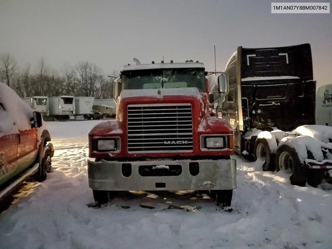 2011 Mack 600 Chu600 VIN: 1M1AN07Y8BM007842 Lot: 94470365