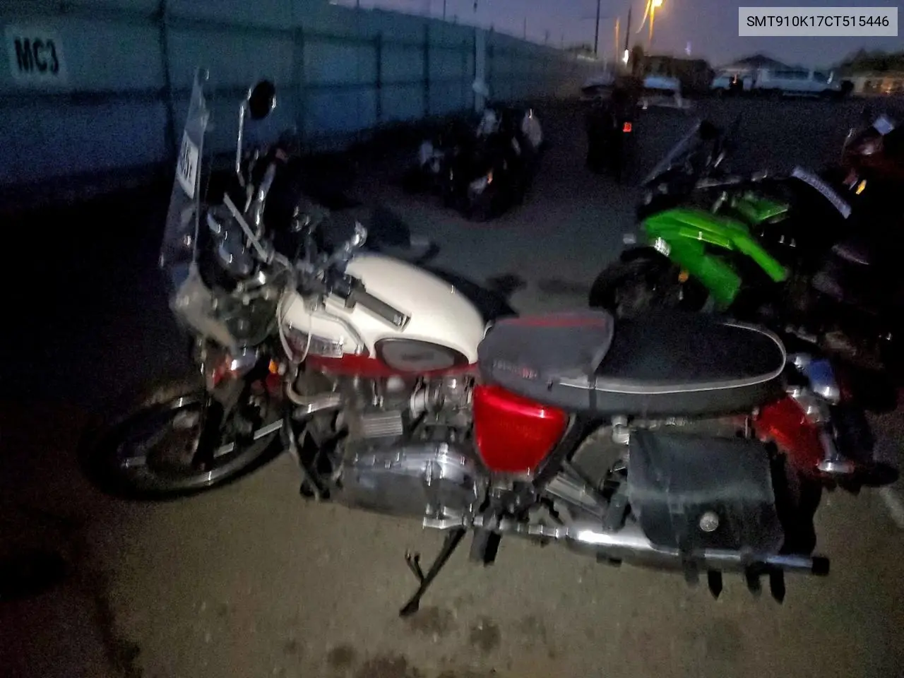 SMT910K17CT515446 2012 Triumph Bonneville T100