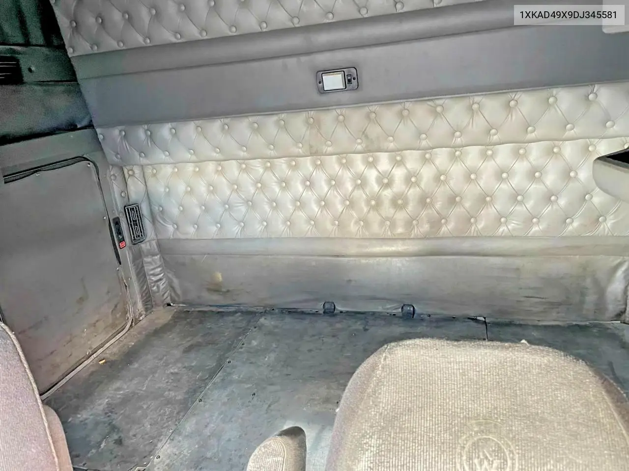1XKAD49X9DJ345581 2013 Kenworth Construction T660