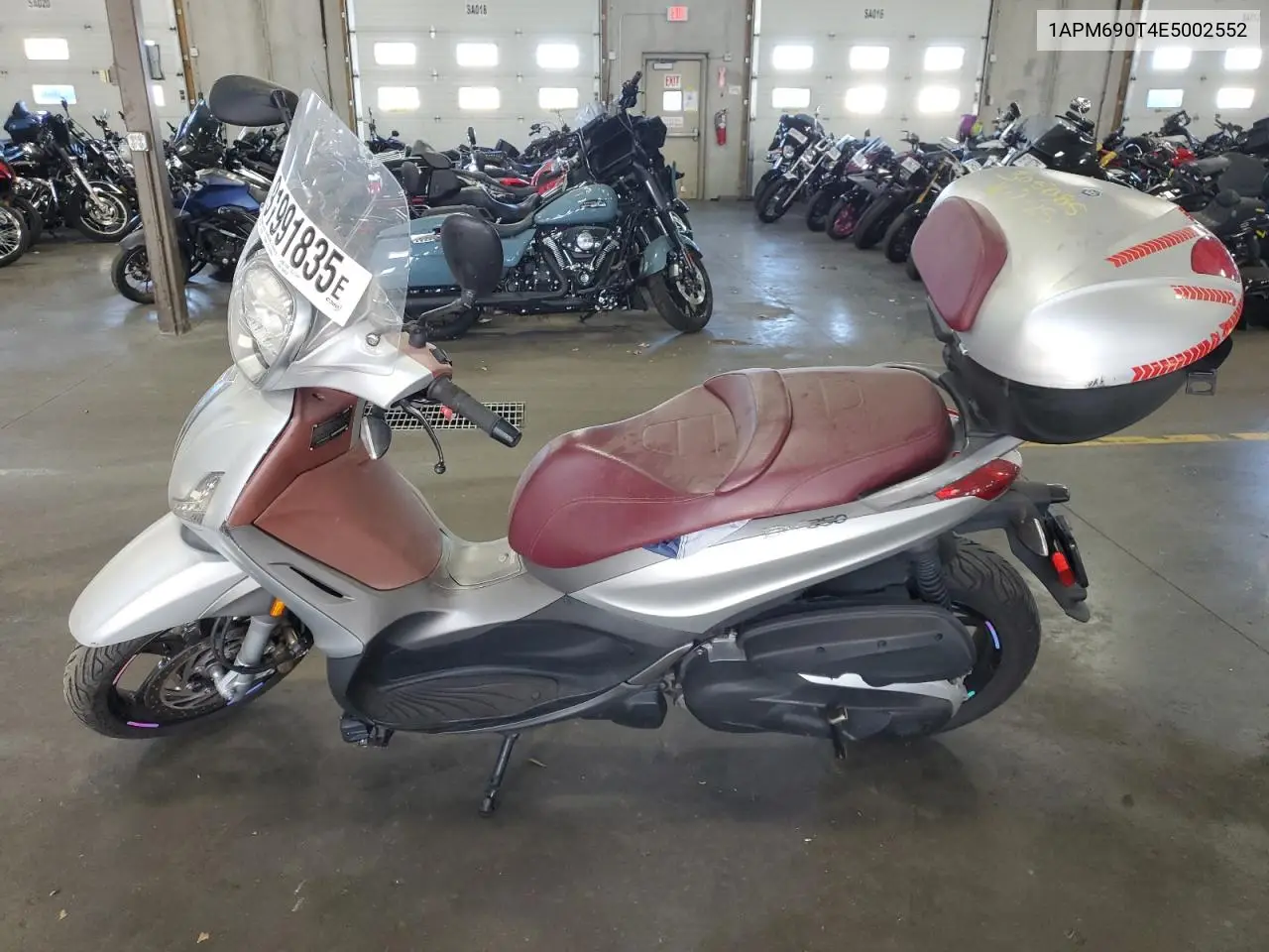 1APM690T4E5002552 2014 Other Motorcycle Piaggo