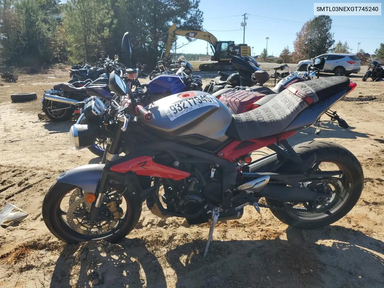 SMTL03NEXGT745240 2016 Triumph Motorcycle Street Triple R