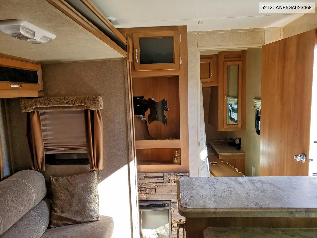 2016 Coach Catalina VIN: 52T2CANB5GA023468 Lot: 95513645