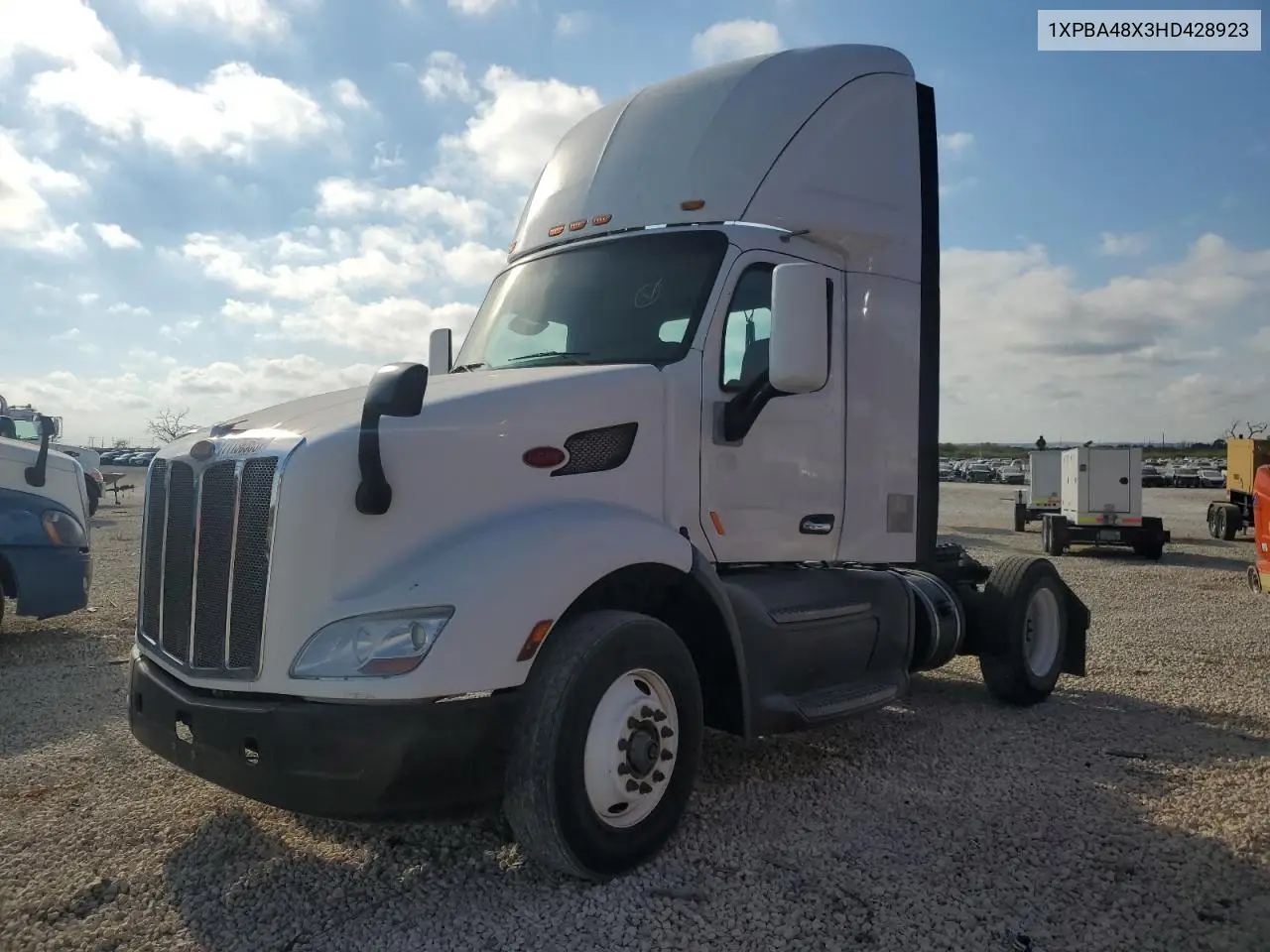 2017 Peterbilt 579 Semi Truck VIN: 1XPBA48X3HD428923 Lot: 71136065