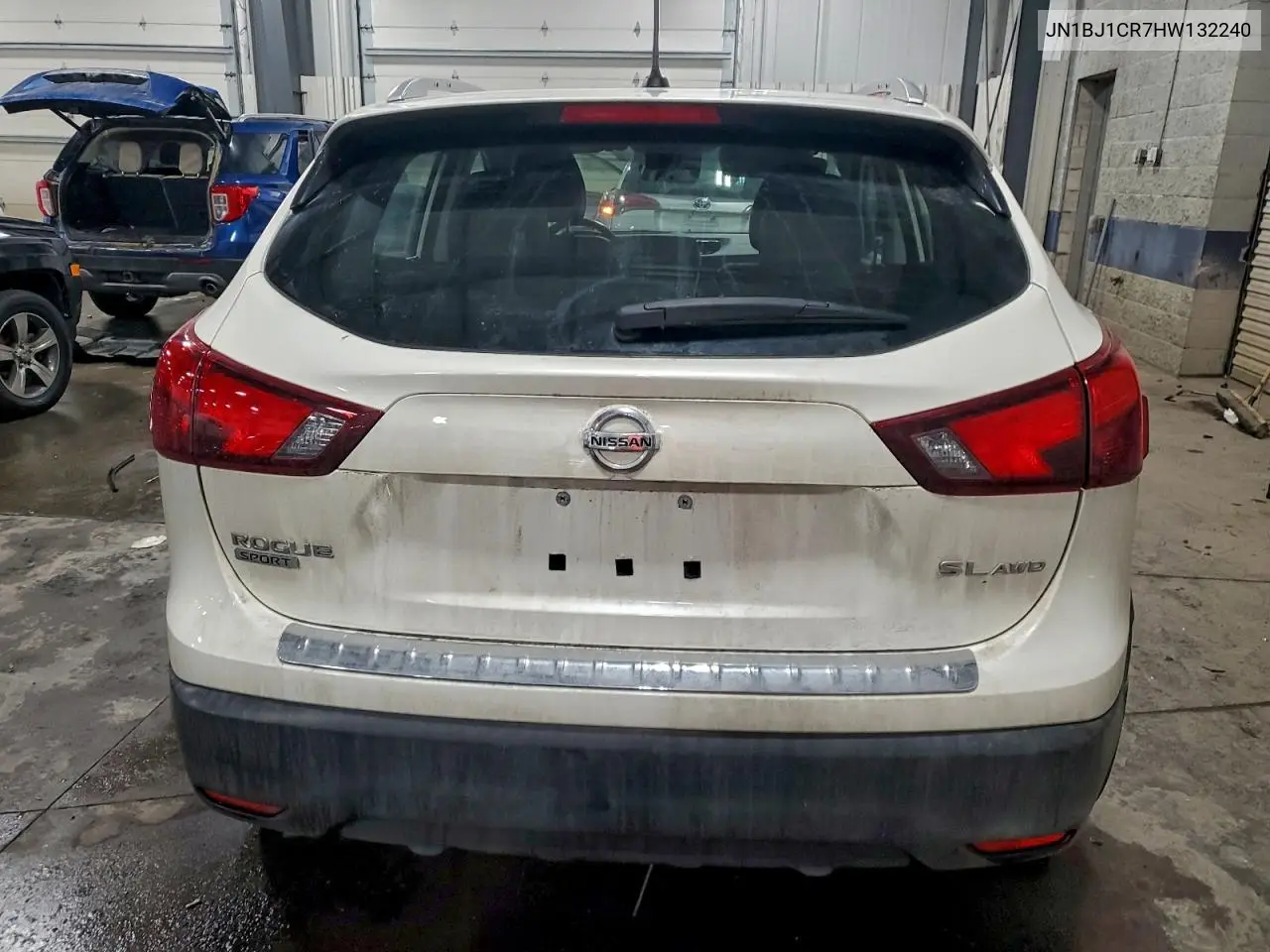 JN1BJ1CR7HW132240 2017 Nissan Rogue Sport S
