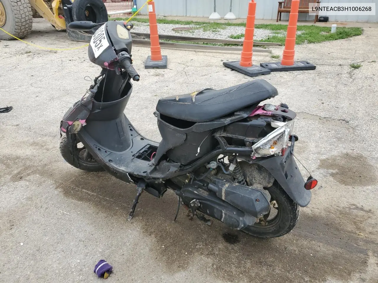 L9NTEACB3H1006268 2017 Tao Moped