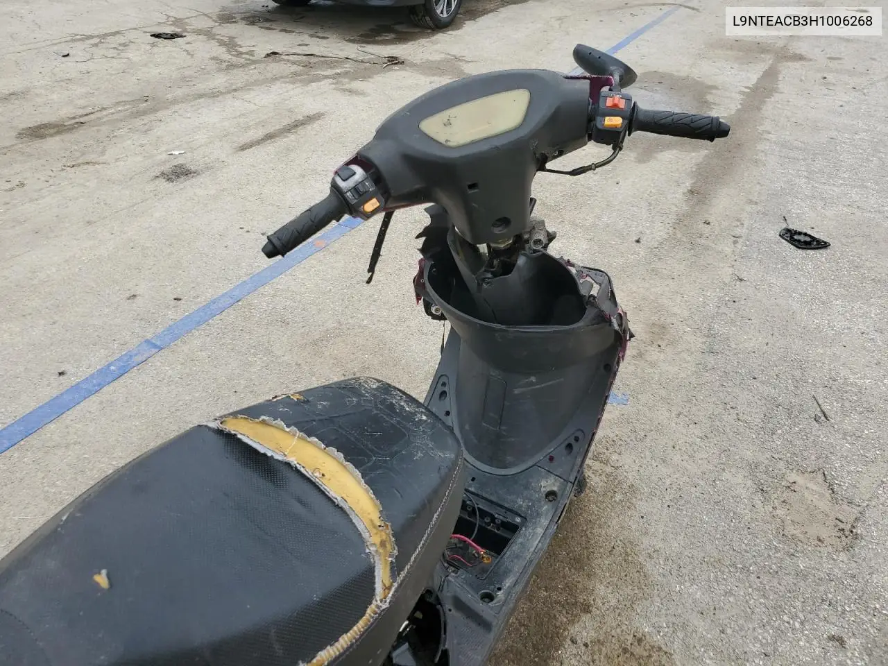 L9NTEACB3H1006268 2017 Tao Moped