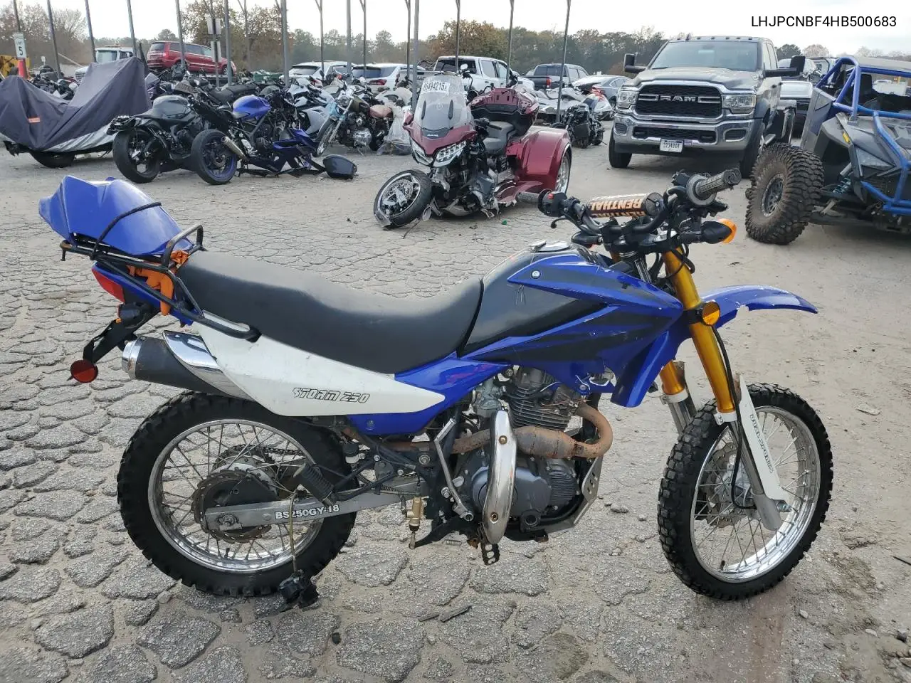 LHJPCNBF4HB500683 2017 Bashan Bashan Motorcycle