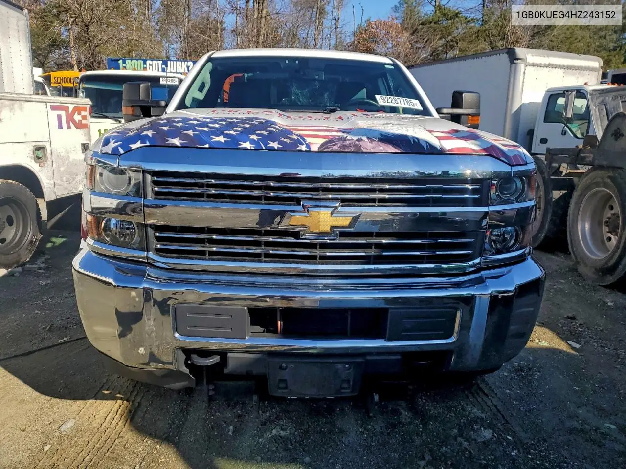 2017 Chevrolet Silverado Utility / Service Truck VIN: 1GB0KUEG4HZ243152 Lot: 92287785