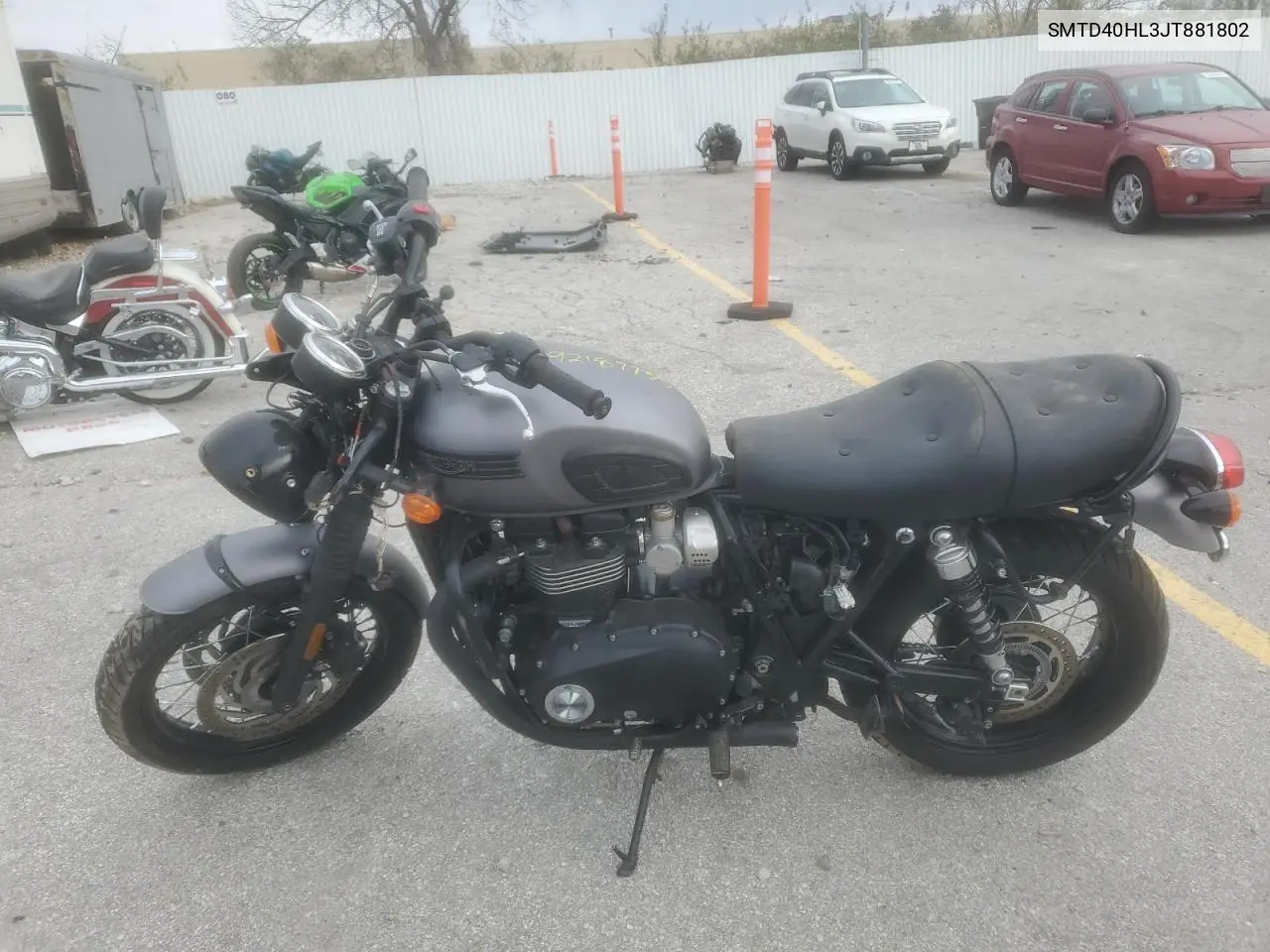SMTD40HL3JT881802 2018 Triumph Motorcycle Bonneville T120