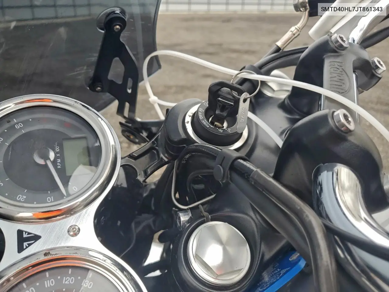 SMTD40HL7JT861343 2018 Triumph Bonneville T120