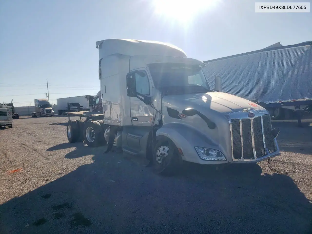 2020 Peterbilt 579 Semi Truck VIN: 1XPBD49X8LD677605 Lot: 66736875