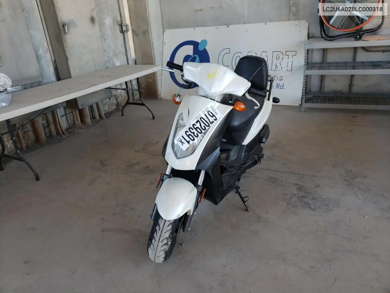 LC2U6A028LC000318 2020 Kymco Usa Inc Agility 50