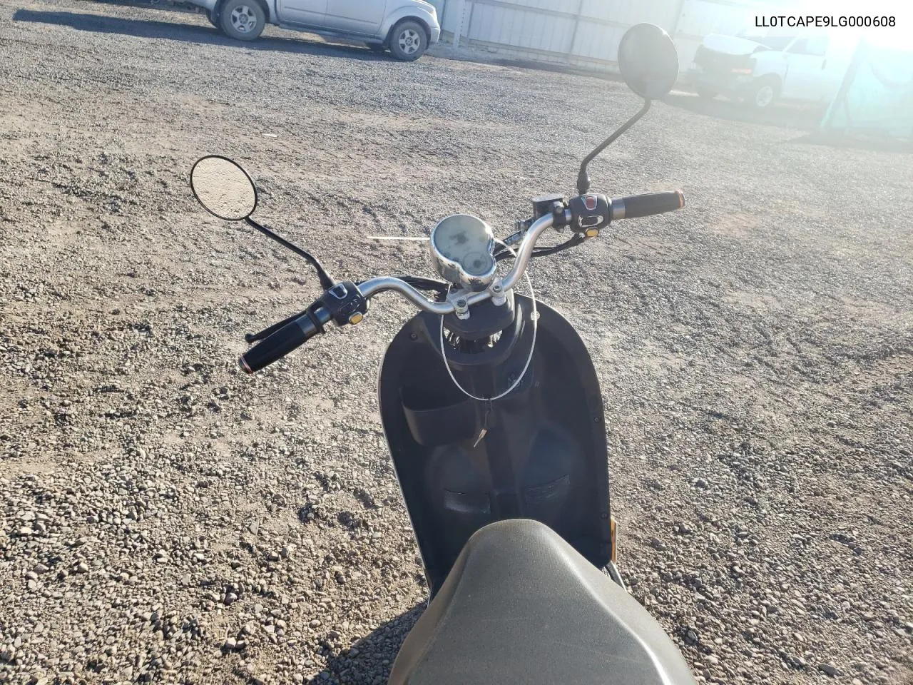 LL0TCAPE9LG000608 2020 Yong Moped