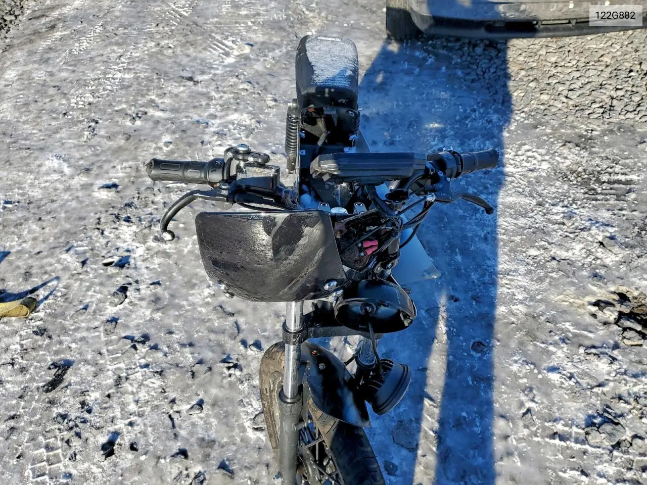 122G882 2023 Onyx Elec Mtrbk