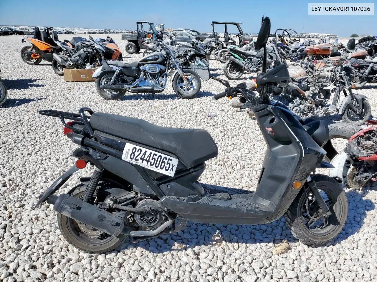 L5YTCKAV0R1107026 2024 Zhng Moped