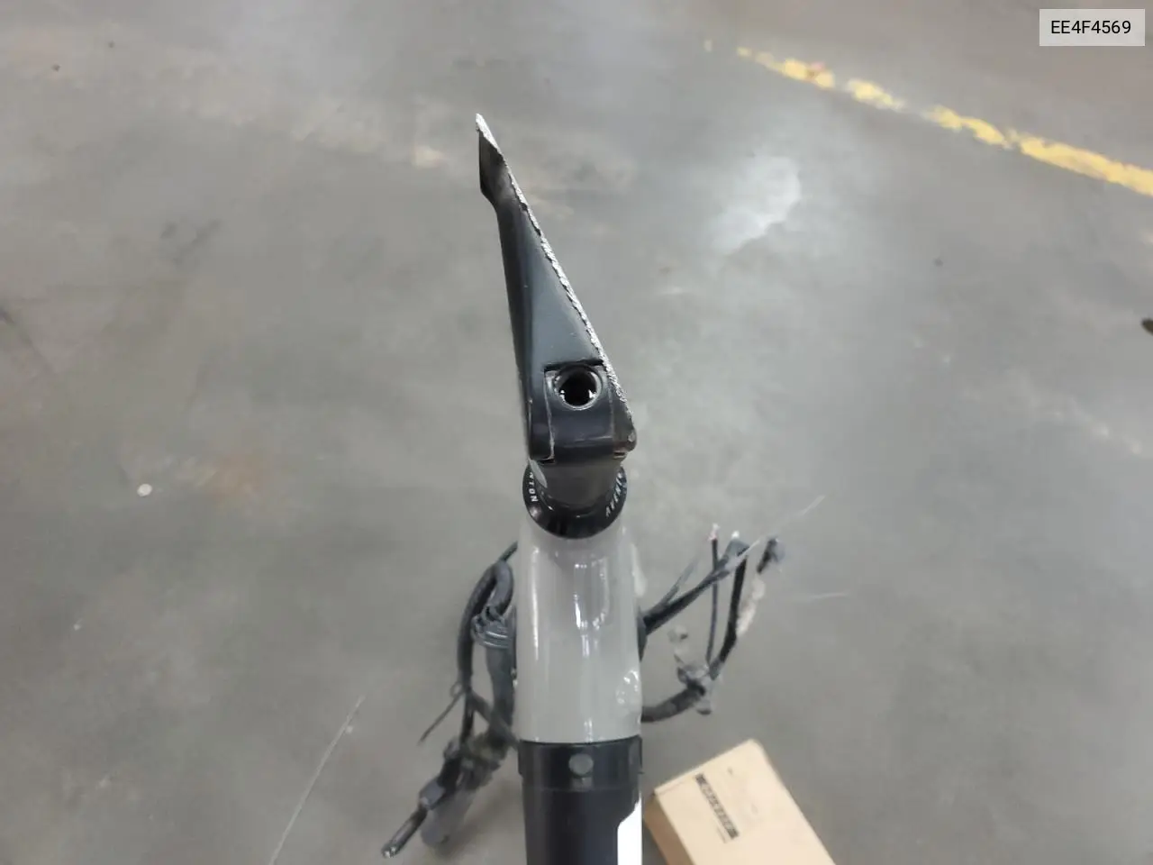 EE4F4569 2024 Aven Bike