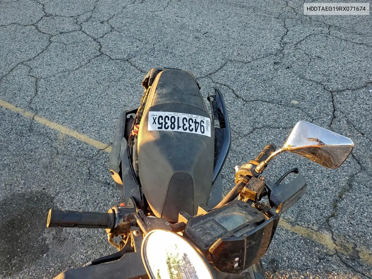 H0DTAEG19RX071674 2024 Quia Scooter