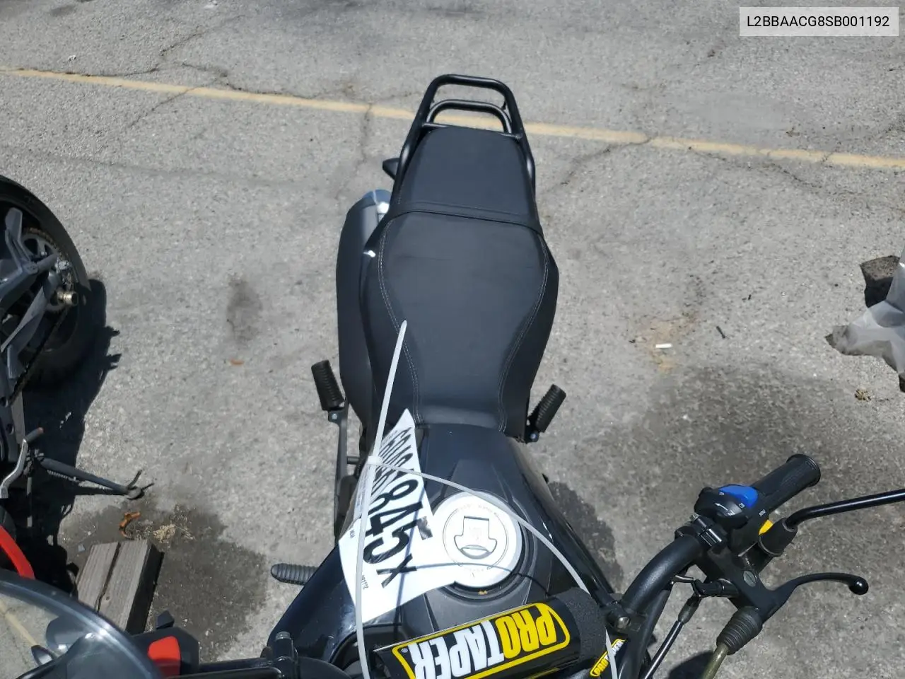 L2BBAACG8SB001192 2025 Vade Motorbike