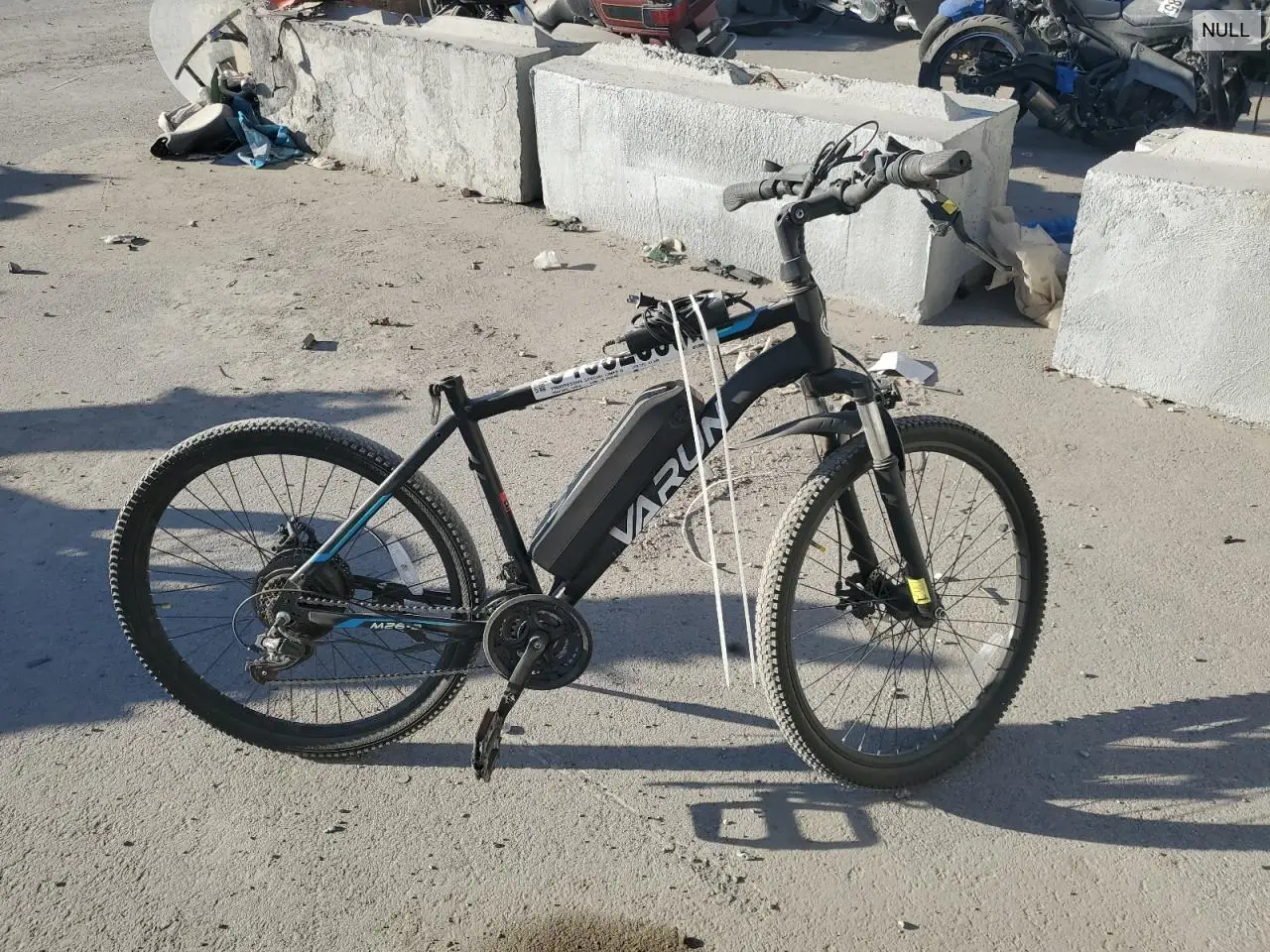 AKX24120813SP26VS 2025 Bike Electric