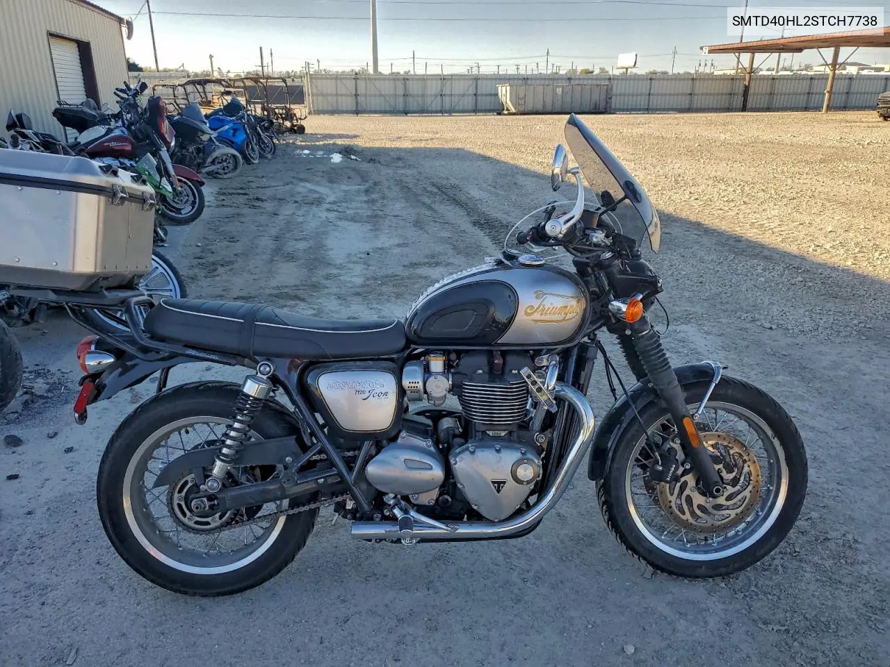 SMTD40HL2STCH7738 2025 Triumph Motorcycle Bonneville T120
