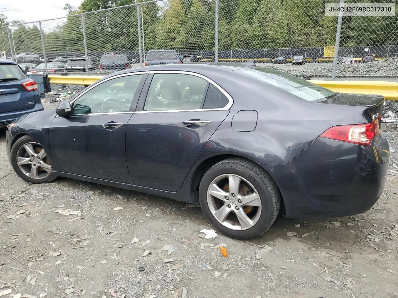 JH4CU2F69BC017310 2011 Acura Tsx