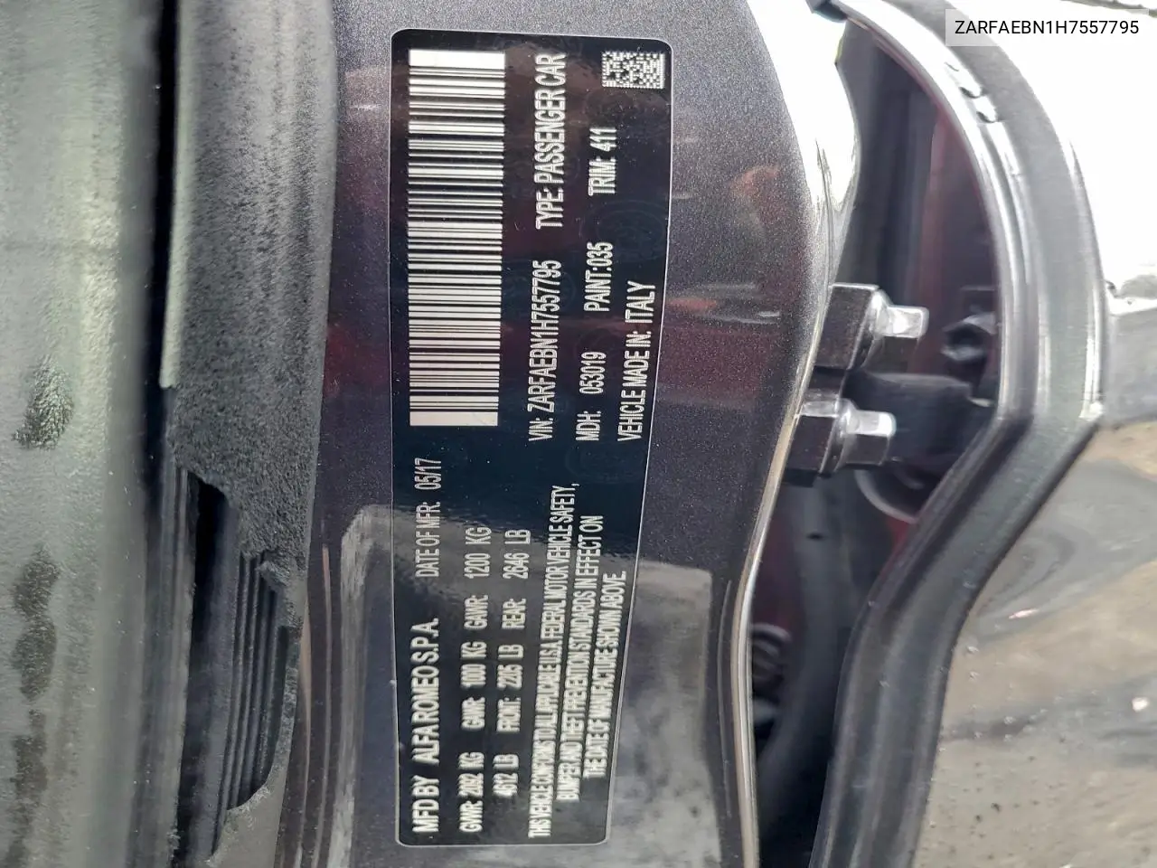 ZARFAEBN1H7557795 2017 Alfa Romeo Giulia