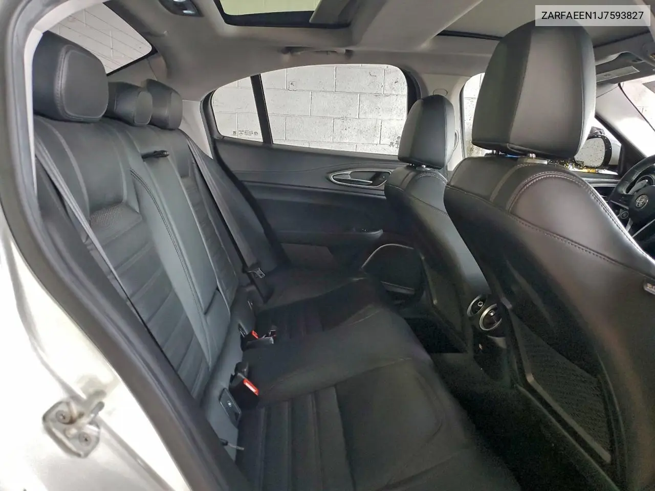 ZARFAEEN1J7593827 2018 Alfa Romeo Giulia Ti Q4