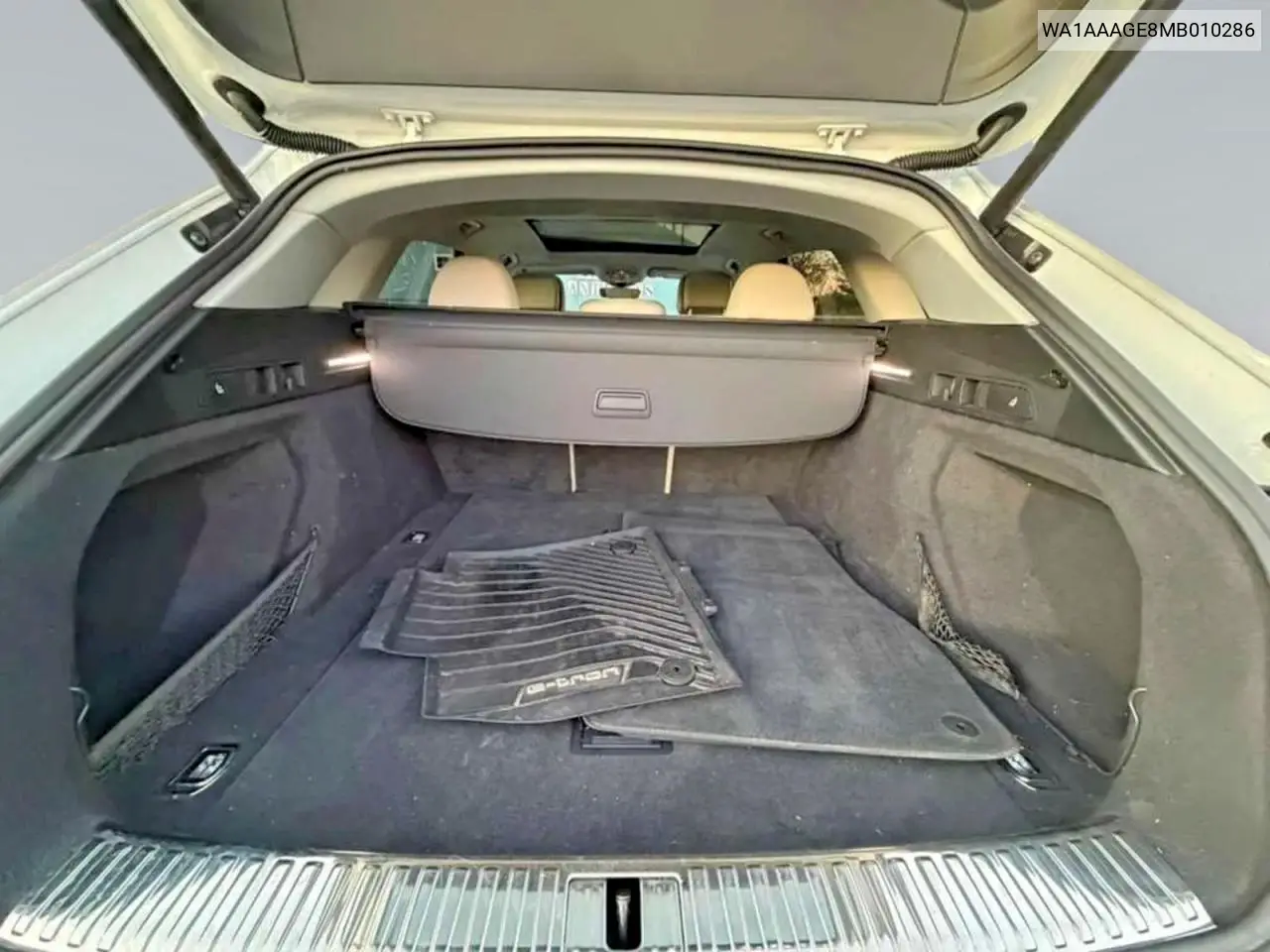 WA1AAAGE8MB010286 2021 Audi E-Tron Premium