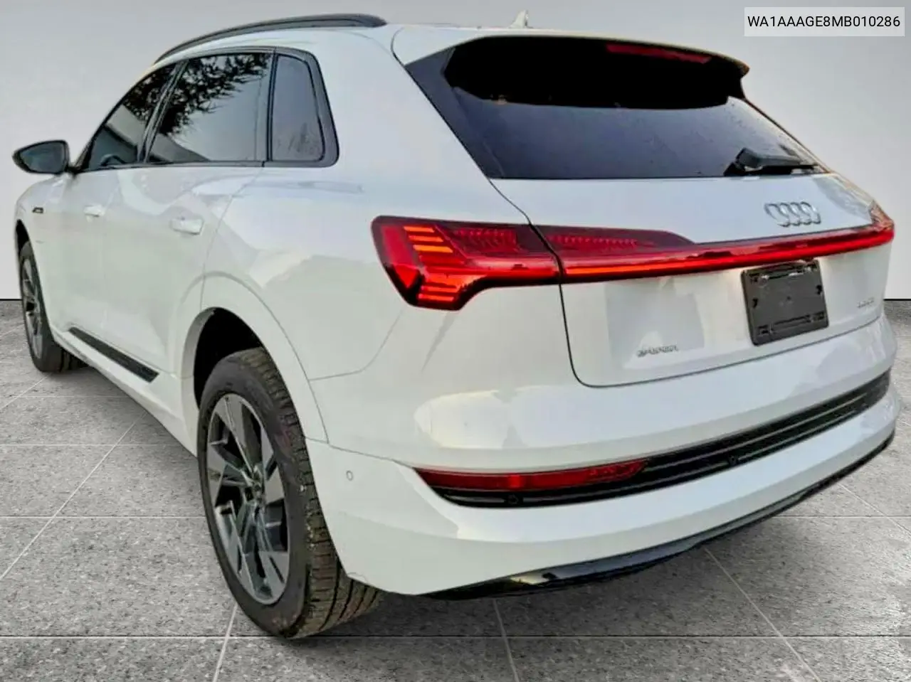 WA1AAAGE8MB010286 2021 Audi E-Tron Premium