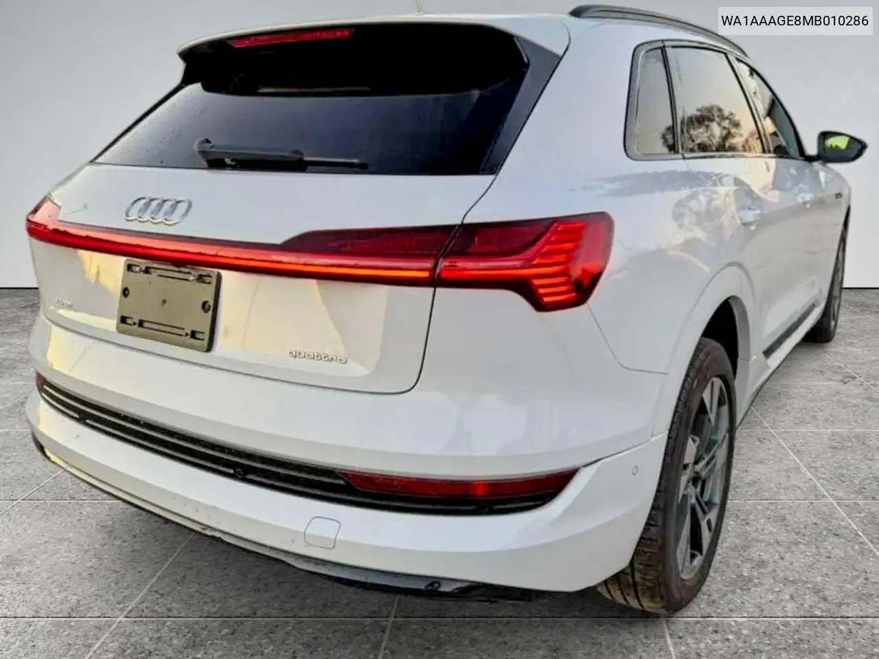 WA1AAAGE8MB010286 2021 Audi E-Tron Premium