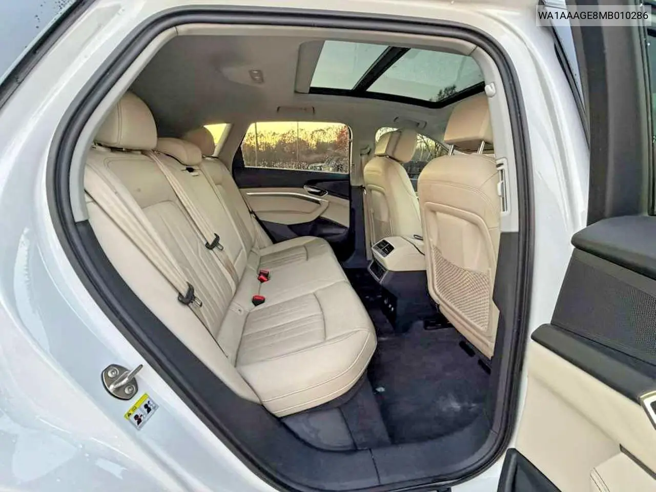 WA1AAAGE8MB010286 2021 Audi E-Tron Premium