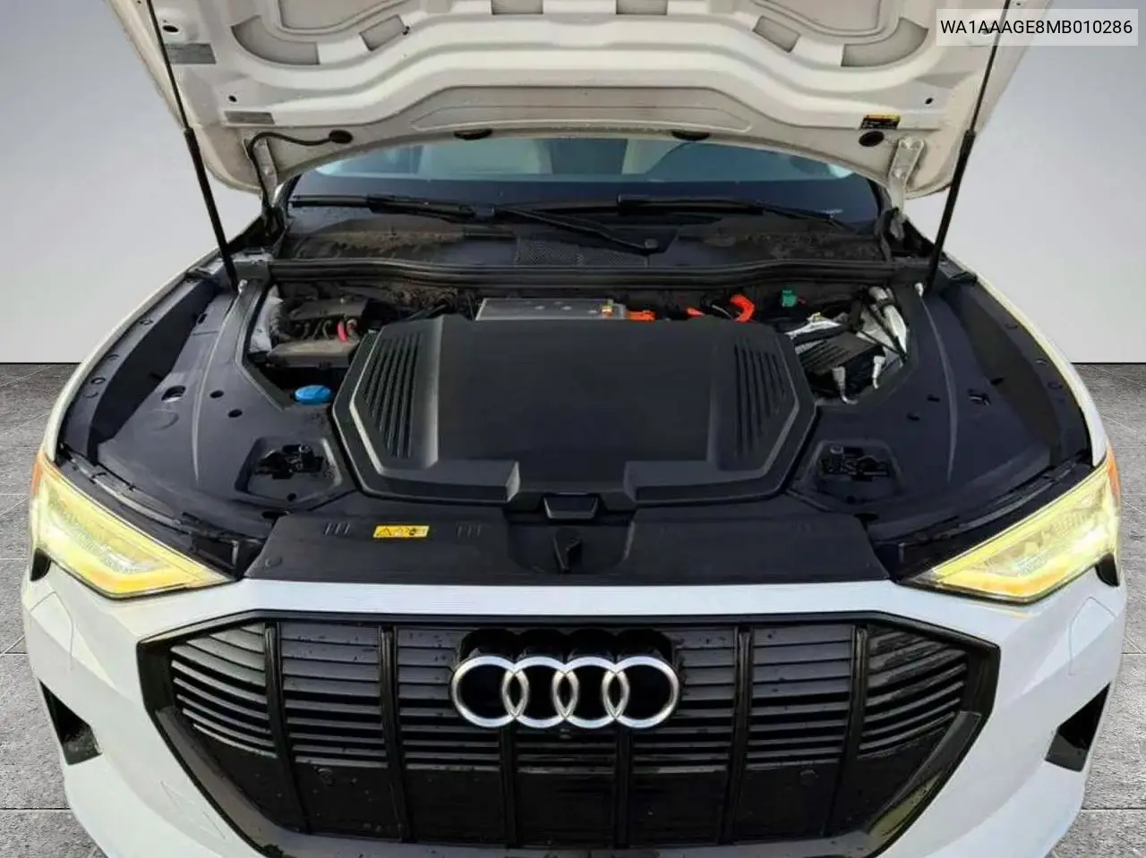 WA1AAAGE8MB010286 2021 Audi E-Tron Premium