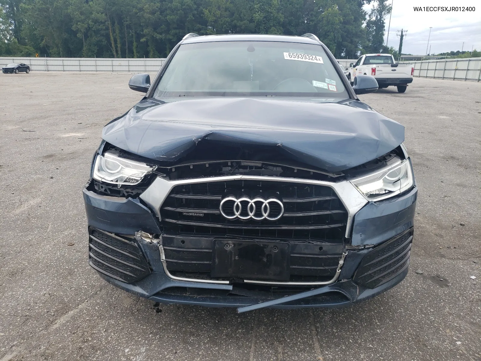 WA1ECCFSXJR012400 2018 Audi Q3 Premium