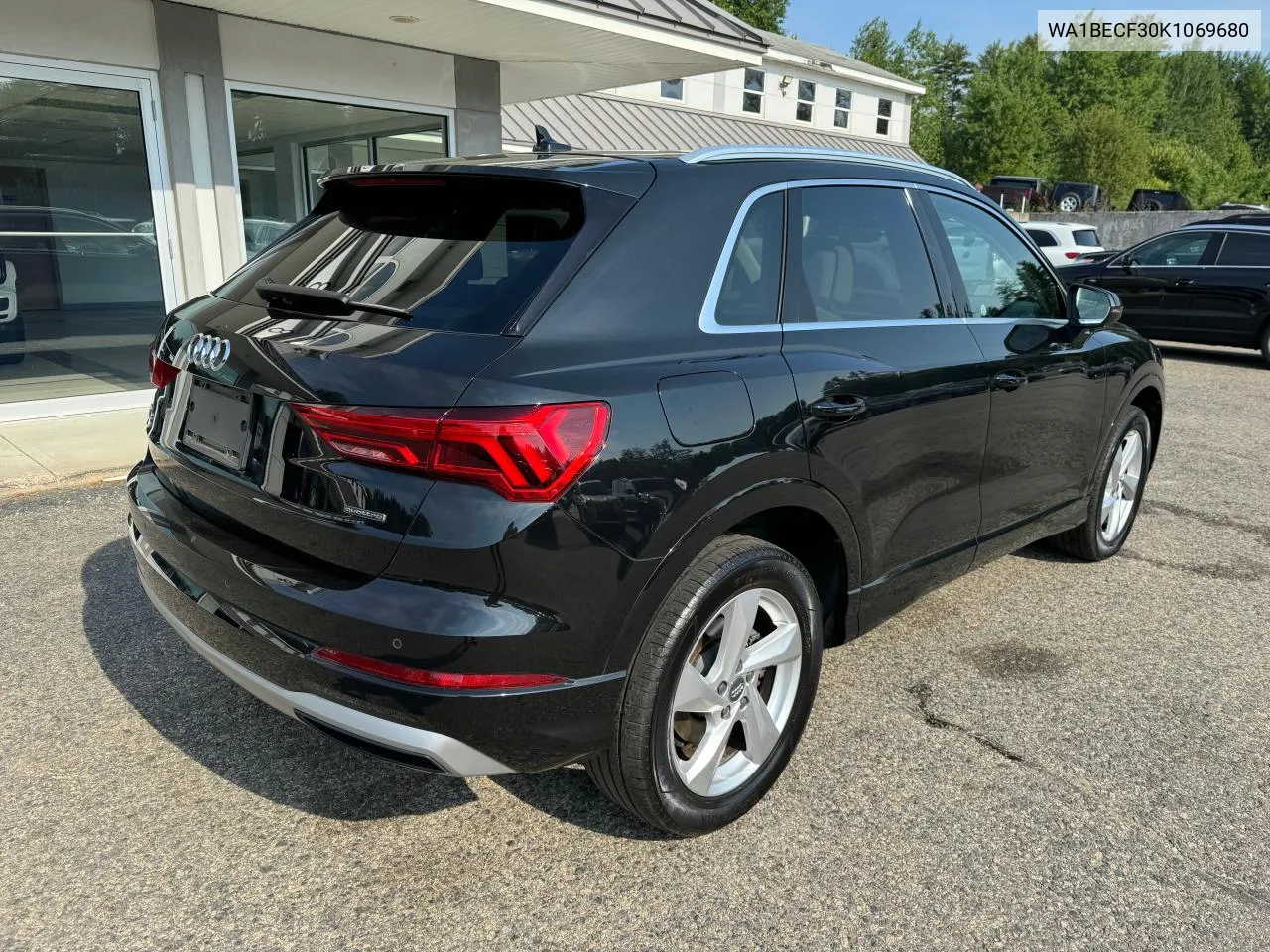 WA1BECF30K1069680 2019 Audi Q3 Premium Plus