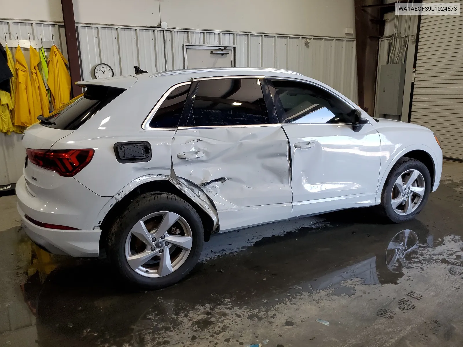 WA1AECF39L1024573 2020 Audi Q3 Premium